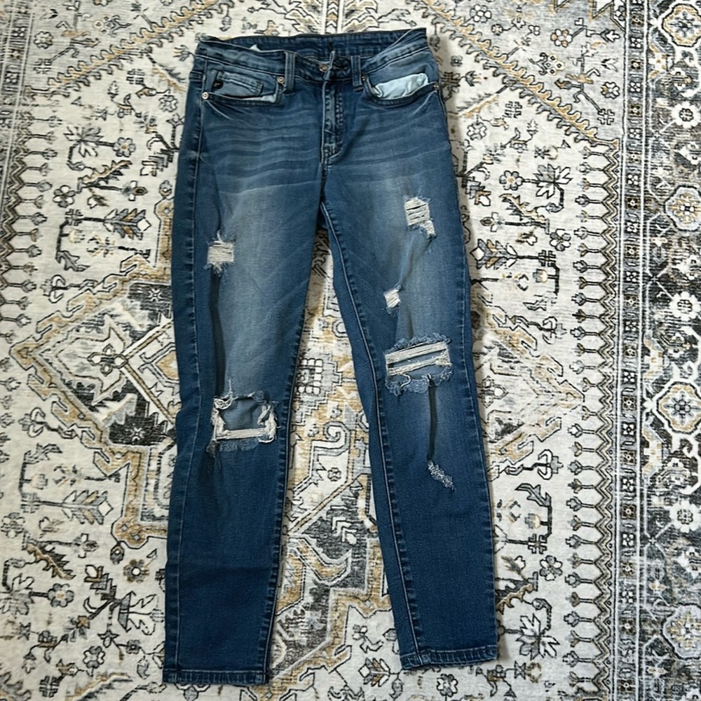 Kancan distressed jeans sz 27